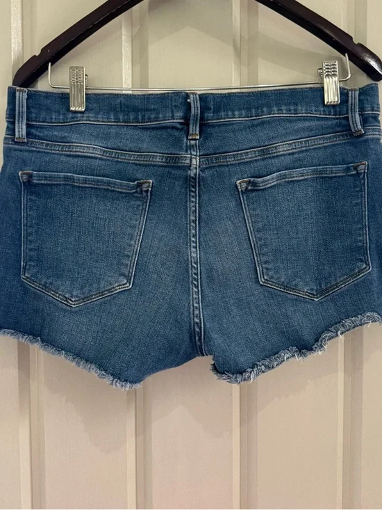 Frame Denim Le Cutoff Mid-Blue Frayed Hem Jean Shorts EUC Women’s Size 30 - Picture 9 of 16
